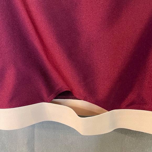 Fabletics Luana Midi Sports Bra 2 Tone sz. Small - Picture 4 of 9